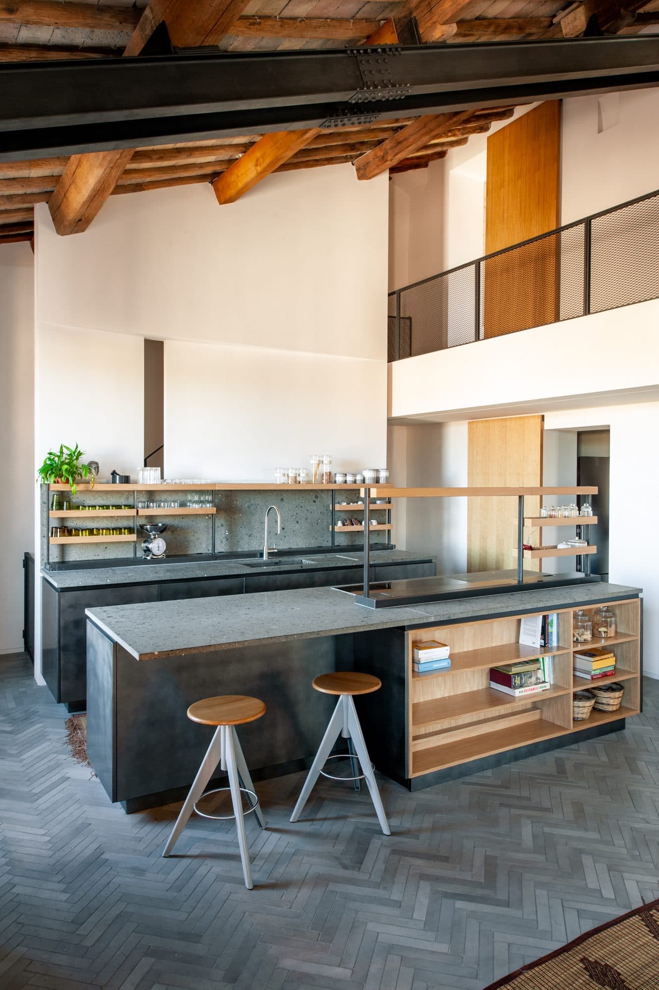 Apartment Roma Trastevere, salon pavement Listello terre cuite Fornace Brioni