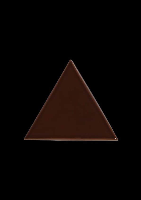 Zurich, carreau triangulaire émail chocolat, carreau en grès émaillé fait main au Portugal, Barro