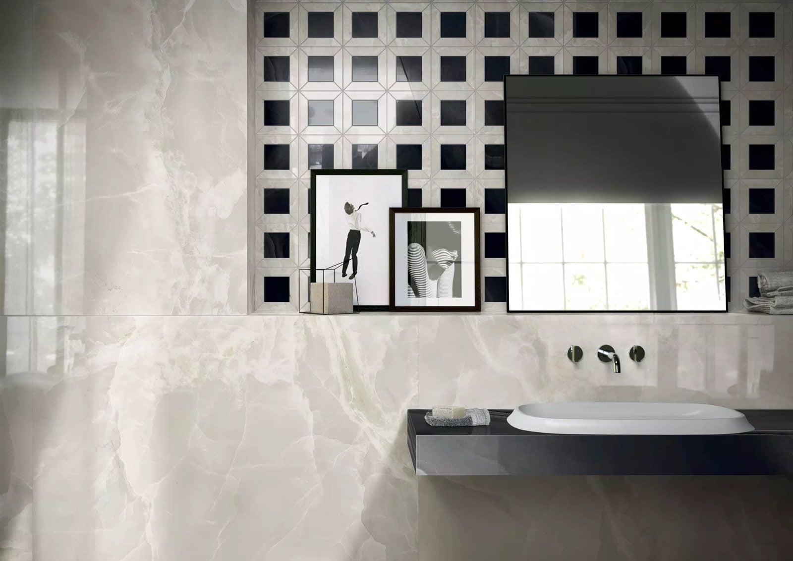 Eccentric Luxe Cloudy White by Florim, installation view 1